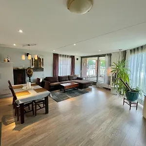 Apartment Lounge Park Amsterdam