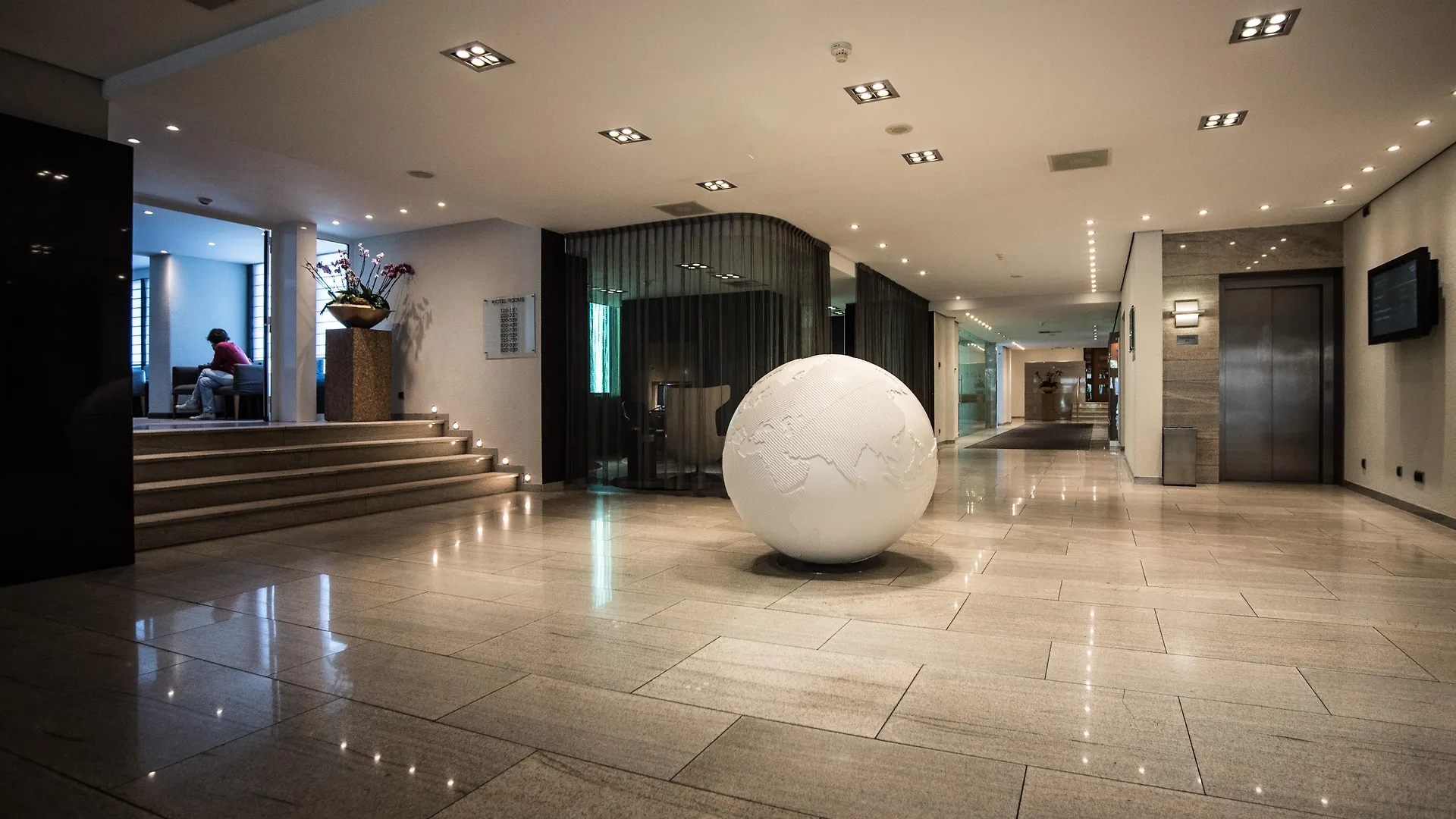 Pullman Eindhoven Cocagne Hotell 4*,